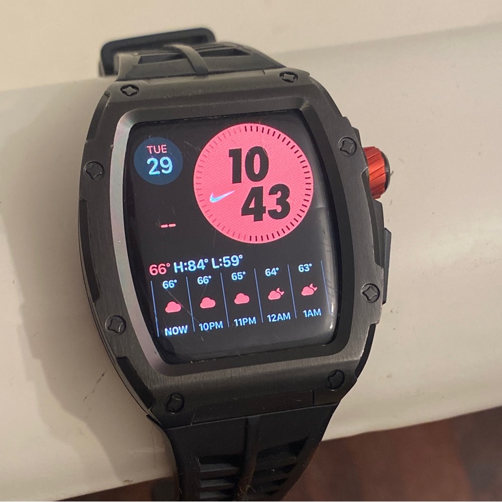 I-watch apple 44 mm series 4 for sale. With a custom wristband for men used